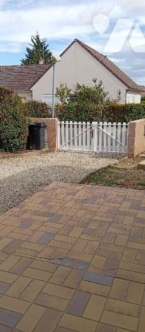 Maison à vendre à Beaugency (45190) dans le Loiret (45)

Vente d'une maison de 4 pièces situé...