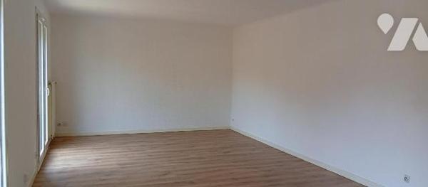 Maison à vendre à Beaugency (45190) dans le Loiret (45)

Vente d'une maison de 4 pièces situé...