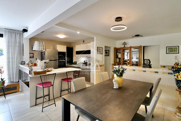 Appartement Champs Sur Marne 5 pièce(s) 104.16 m2