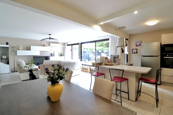 Appartement Champs Sur Marne 5 pièce(s) 104.16 m2