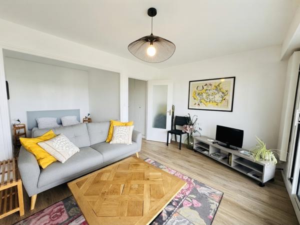 Studio 33 m² Résidence Les Capucins, parking et cave. Rive gauche , Vannes