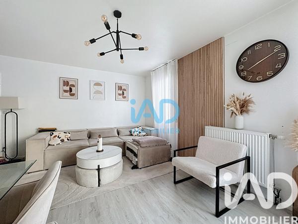 Location appartement 4 pièces 76 m² Saint-Pierre-du-Perray