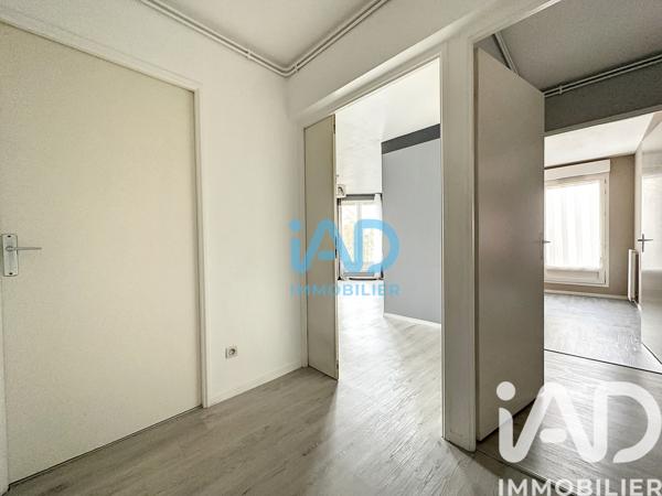 Location appartement 4 pièces 76 m² Saint-Pierre-du-Perray