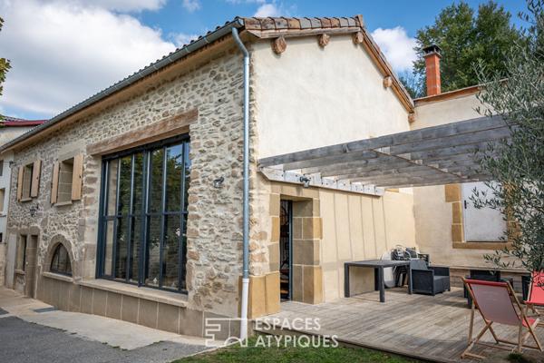 Ancienne grange rénovée avec charme et jardin