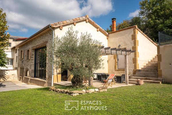 Ancienne grange rénovée avec charme et jardin