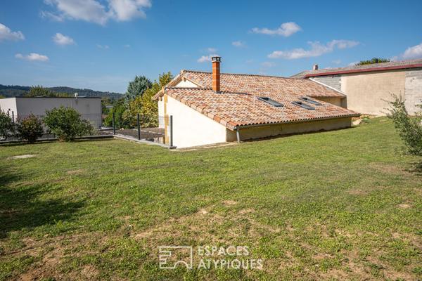 Ancienne grange rénovée avec charme et jardin