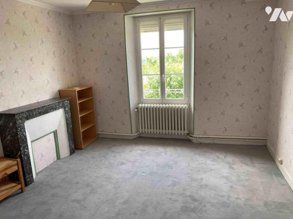 2 mns de PUTANGES , maison  en pierres, d'environ 130 m² habitable sur 1188 m² de terrain 4 chambres