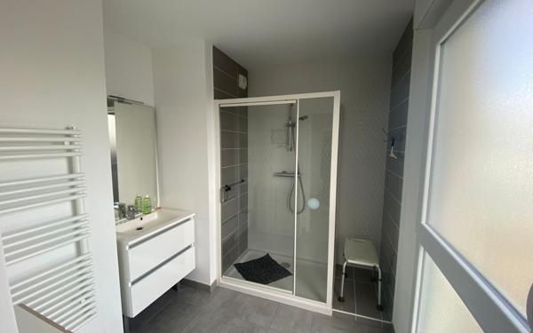 Appartement à louer    3 pièces • 83 m2 Lorient