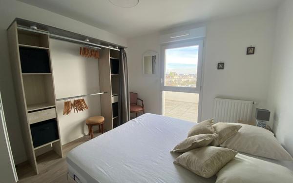 Appartement à louer    3 pièces • 83 m2 Lorient