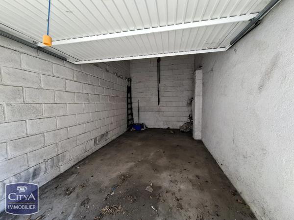 Parking à vendre 14m² Bourges (18000)
