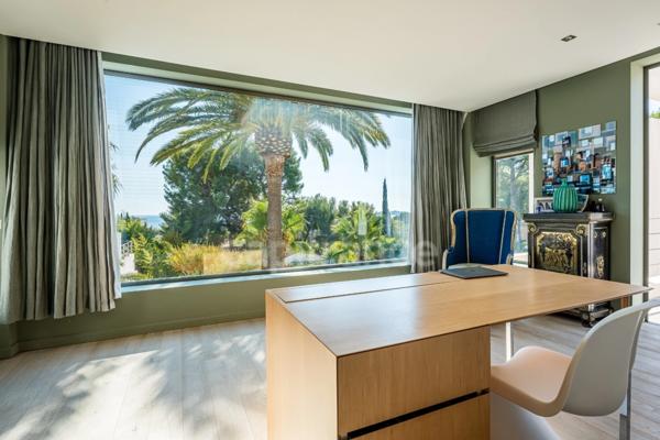 Maison à vendre 6 pièces LA CIOTAT (13) Terrain env. 1000 m²