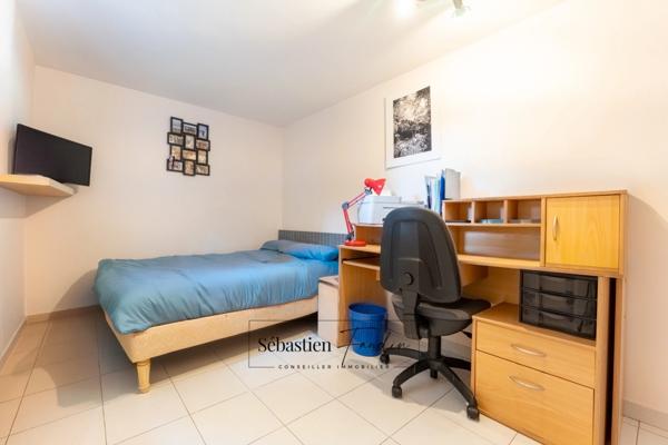 Maison à vendre 8 pièces VITROLLES (13) - piscine - vue panoramique dominante - grand calme - belle luminosité - grands volumes