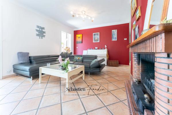 Maison à vendre 8 pièces VITROLLES (13) - piscine - vue panoramique dominante - grand calme - belle luminosité - grands volumes