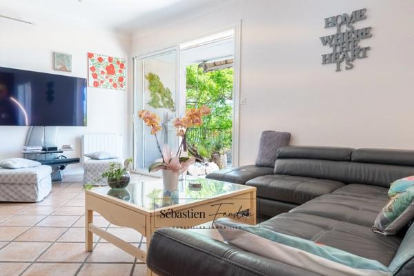 Maison à vendre 8 pièces VITROLLES (13) - piscine - vue panoramique dominante - grand calme - belle luminosité - grands volumes