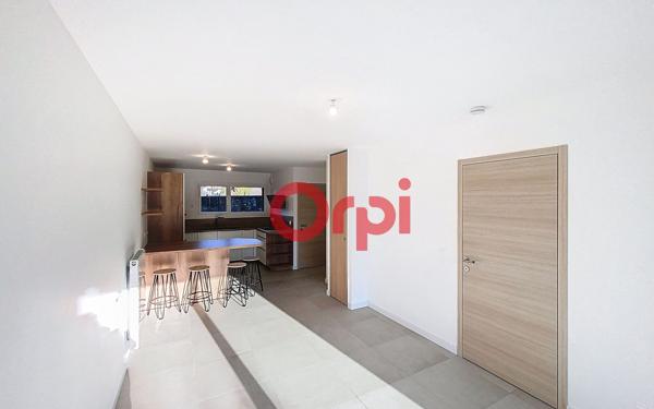 Appartement à louer    2 pièces • 46 m2 Saint-Julien-en-Genevois