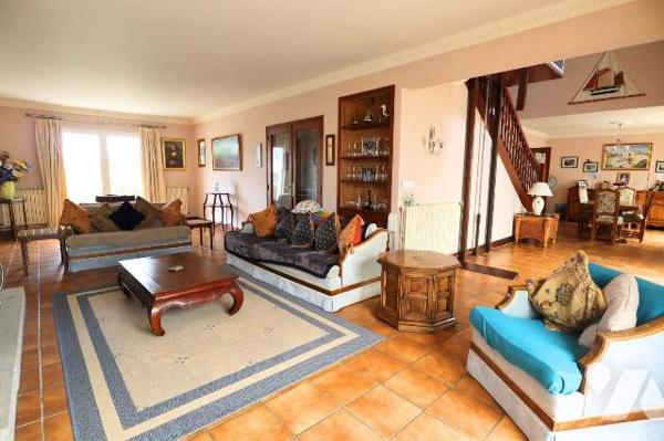 Grande néo-bretonne à Bénodet (M48)