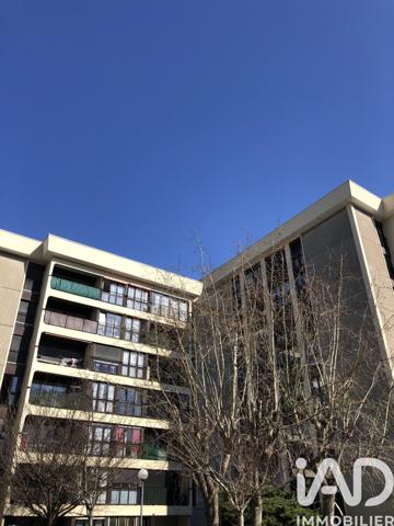 Immeuble à vendre 66 m² Les Mureaux