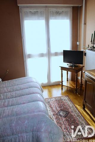 Immeuble à vendre 66 m² Les Mureaux