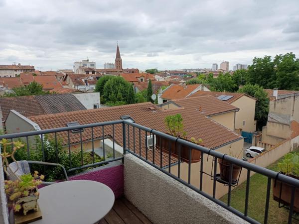 Appartement T2 cœur Minimes avec vue sur l'église