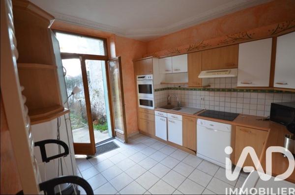 Maison à vendre 5 pièces 280 m² Saâcy-sur-Marne