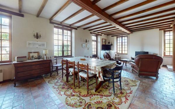 Maison à vendre    5 pièces •  Quettehou