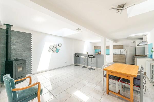 Maison à vendre 10 pièces 213m² Saint-Amand-les-Eaux (59230)