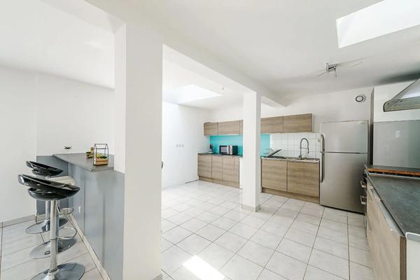 Maison à vendre 10 pièces 213m² Saint-Amand-les-Eaux (59230)