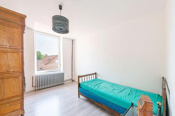 Maison à vendre 10 pièces 213m² Saint-Amand-les-Eaux (59230)