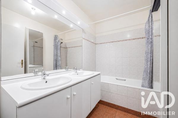 Appartement à vendre 4 pièces 87 m² Courbevoie