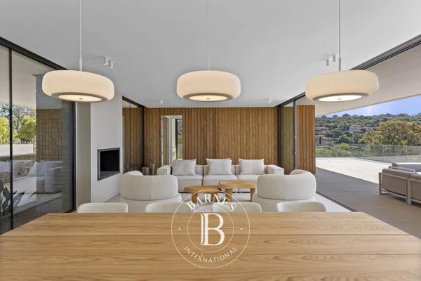 Sainte-Lucie-de-Porto-Vecchio, Villa 4 Chambres -  254 m² à vendre