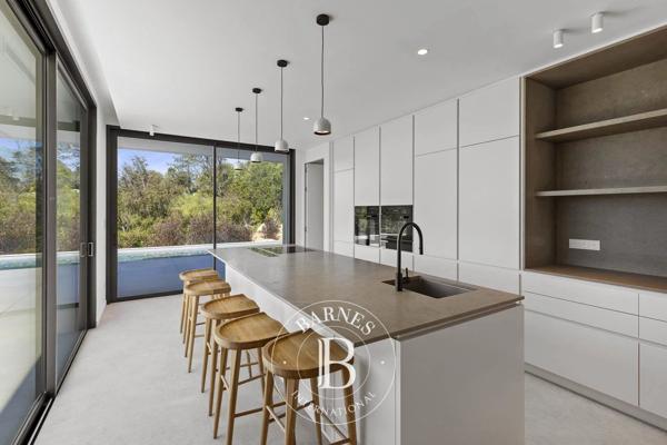 Sainte-Lucie-de-Porto-Vecchio, Villa 4 Chambres -  254 m² à vendre