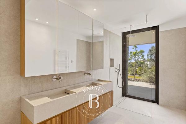 Sainte-Lucie-de-Porto-Vecchio, Villa 4 Chambres -  254 m² à vendre