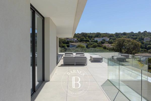 Sainte-Lucie-de-Porto-Vecchio, Villa 4 Chambres -  254 m² à vendre