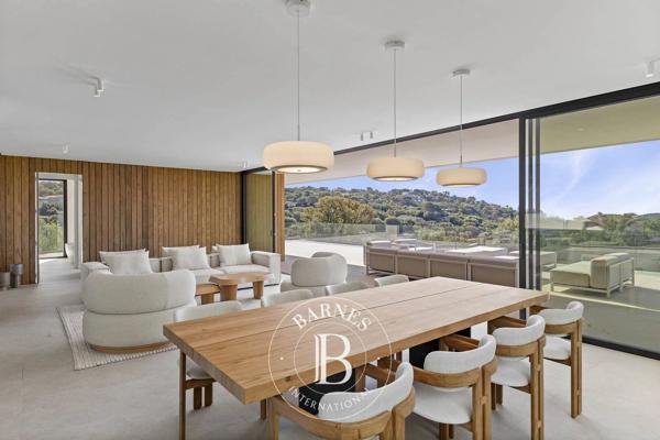 Sainte-Lucie-de-Porto-Vecchio, Villa 4 Chambres -  254 m² à vendre