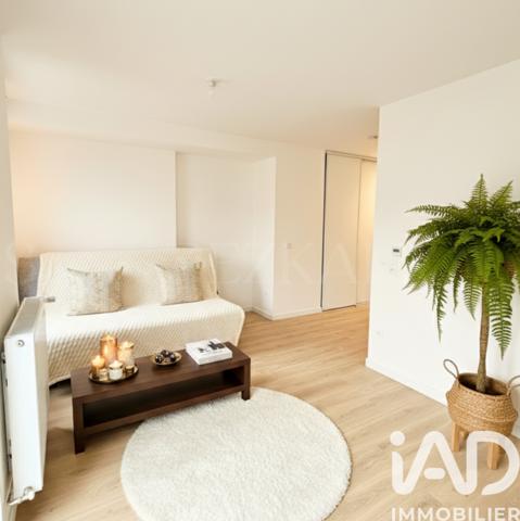 Location appartement 1 pièce 29 m² Villeneuve-la-Garenne