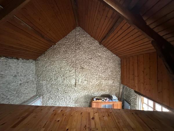 Maison ancienne de charme avec dépendance aménageable