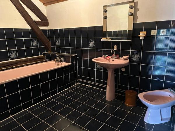 Maison ancienne de charme avec dépendance aménageable