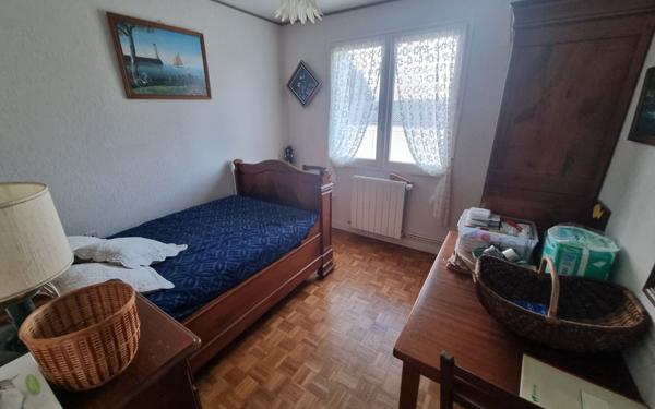 Maison à vendre    7 pièces • 227 m2 Saint-Yrieix-la-Perche