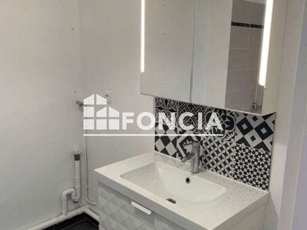 Location Appartement 3 pièces 54.27 m² - RUE RENE CASSIN Lieusaint 77127