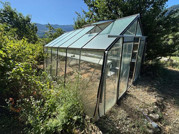 Exclusivité - Terrain avec roulotte Bayons 1350 m2