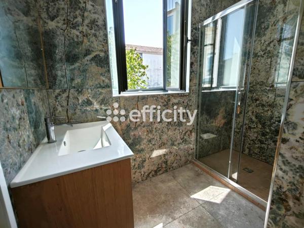 Maison
         5 pièces
        - 105 m² Bien prestige 424 000 € *