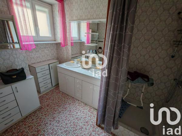 House for sale 4 rooms 99 m² Vanvey