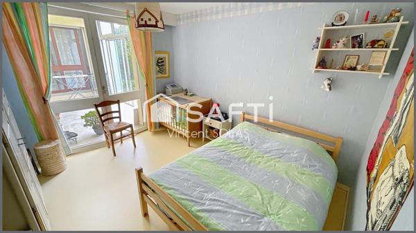 Maison de 145m² sur 700m² - 4 Chambres - double garage - Calme - Quartier recherché