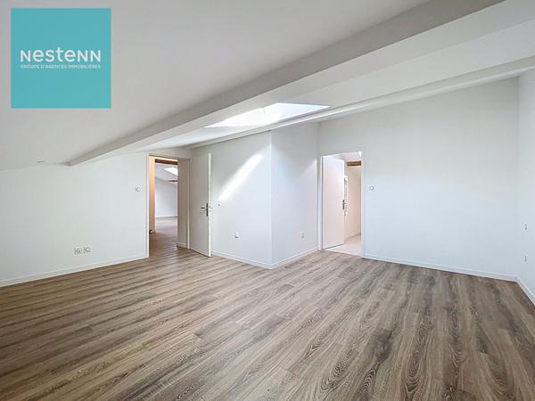 Appartement à vendre T2 rénové 80m² avec parking, centre Villefranche De Lauragais