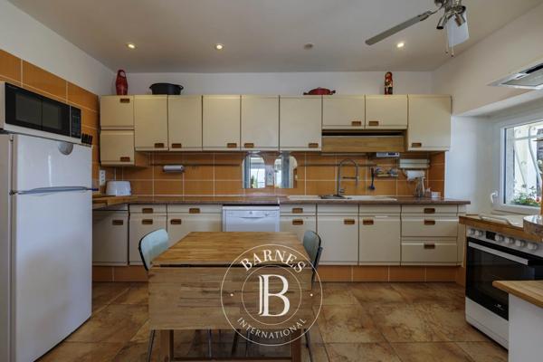 Cranves-Sales, Maison 4 Chambres -  371 m² à vendre