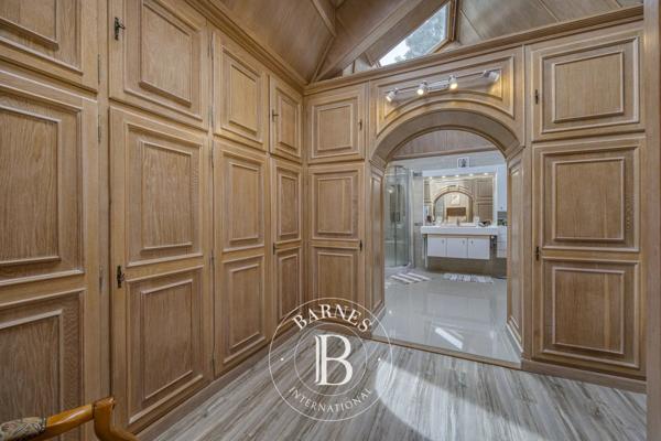 Cranves-Sales, Maison 4 Chambres -  371 m² à vendre