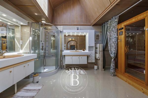 Cranves-Sales, Maison 4 Chambres -  371 m² à vendre