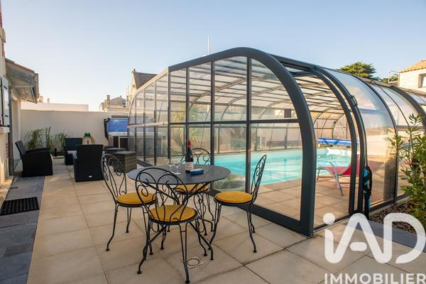 Maison à vendre 8 pièces 203 m² Saint-Gilles-Croix-de-Vie