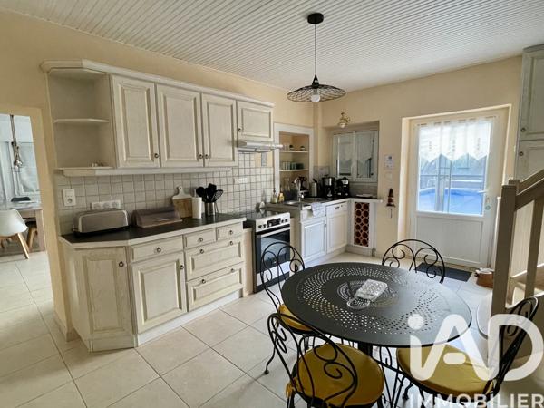 Maison à vendre 8 pièces 203 m² Saint-Gilles-Croix-de-Vie