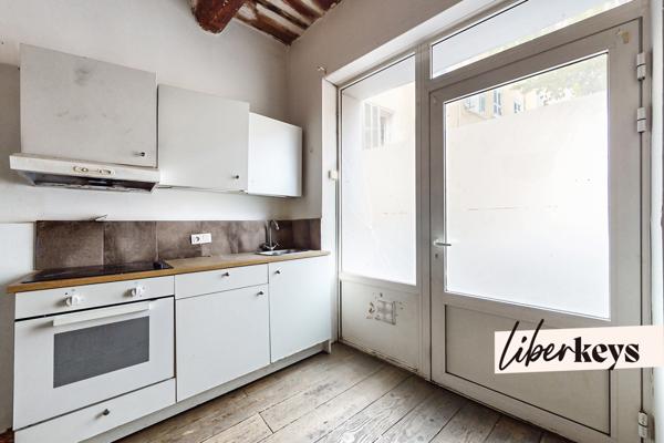 Appartement 3 pièces de 63 m² (46 m² Loi Carrez) - Centre de Draguignan - Vendu avec lot (pour local commercial ou studio) - Proche commodités